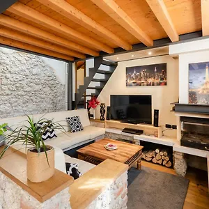 https://accogliente-rustico-in-prosecco-valley.hotelinveneto.com